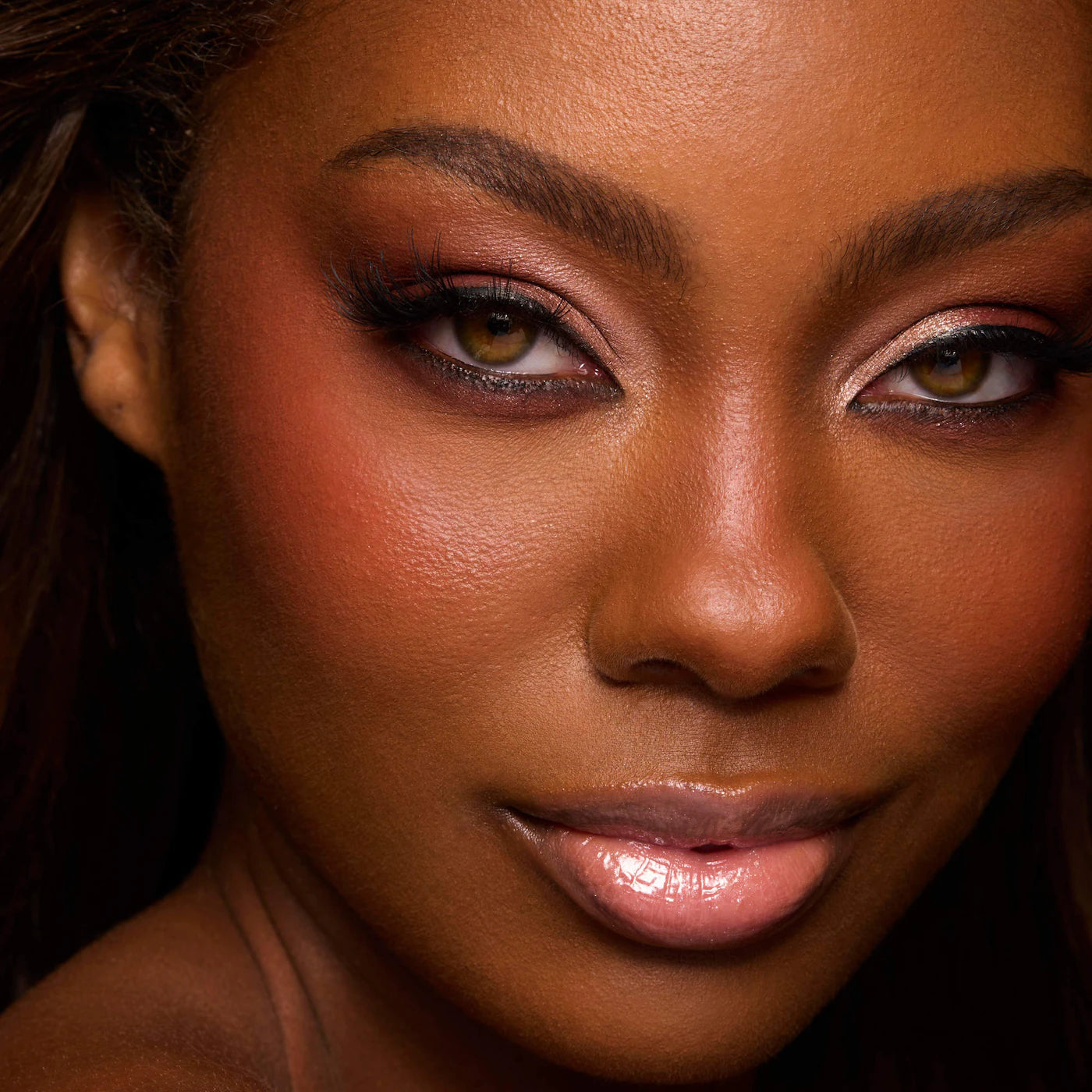 Pre Venta: Lawless | The Dreamy Daisy Lip-Plumping Gloss and Cream Blush Set
