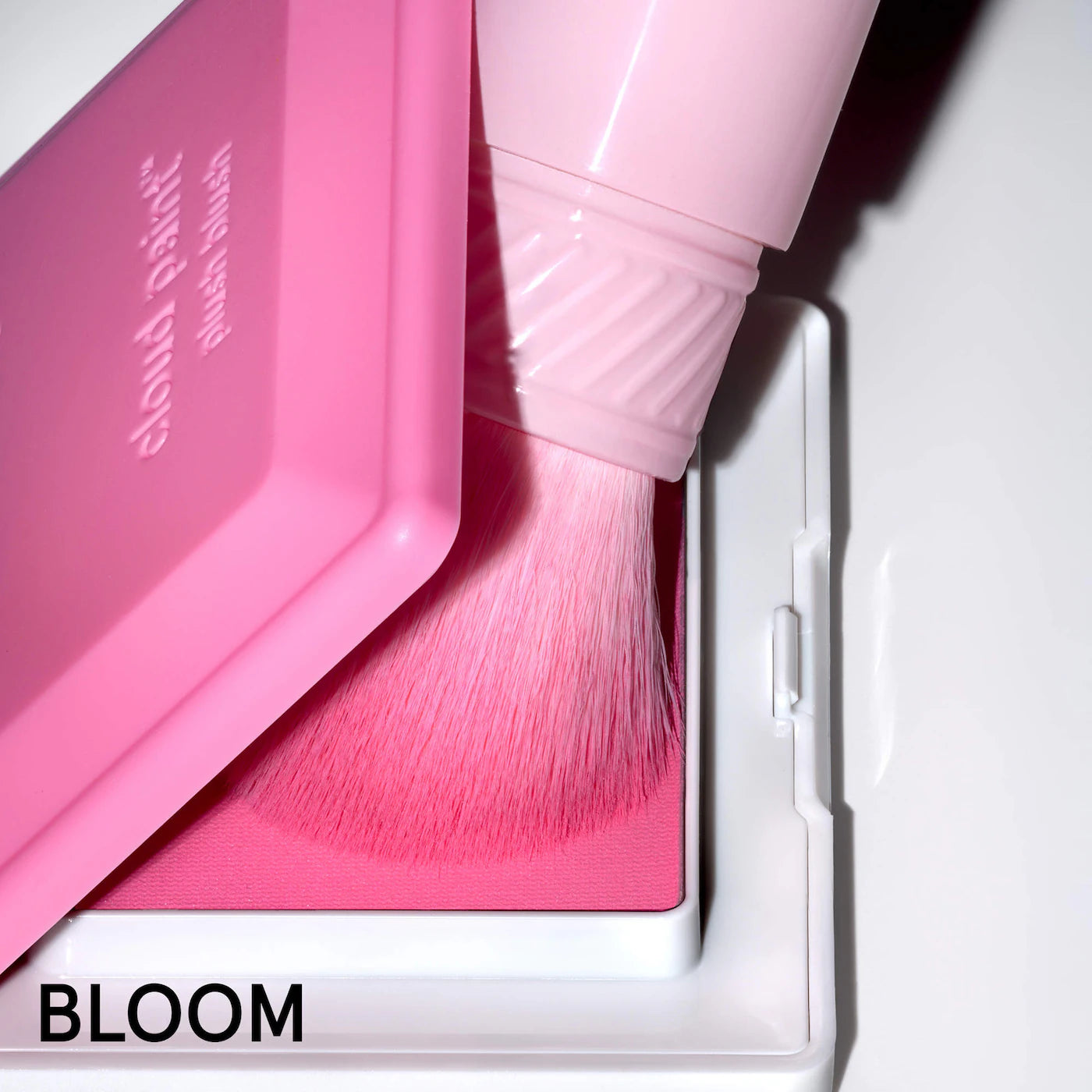 Pre Venta: Glossier | Cloud Paint Dual-Ended Cheek Blush Brush