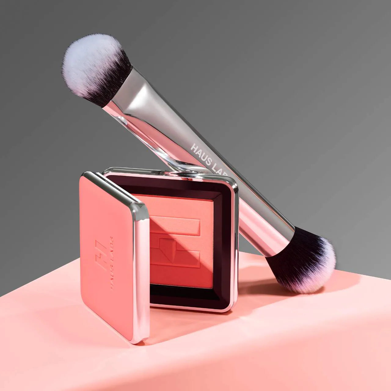 Pre Venta: Haus Labs By Lady Gaga | Dual-Ended Multi-Purpose Brush