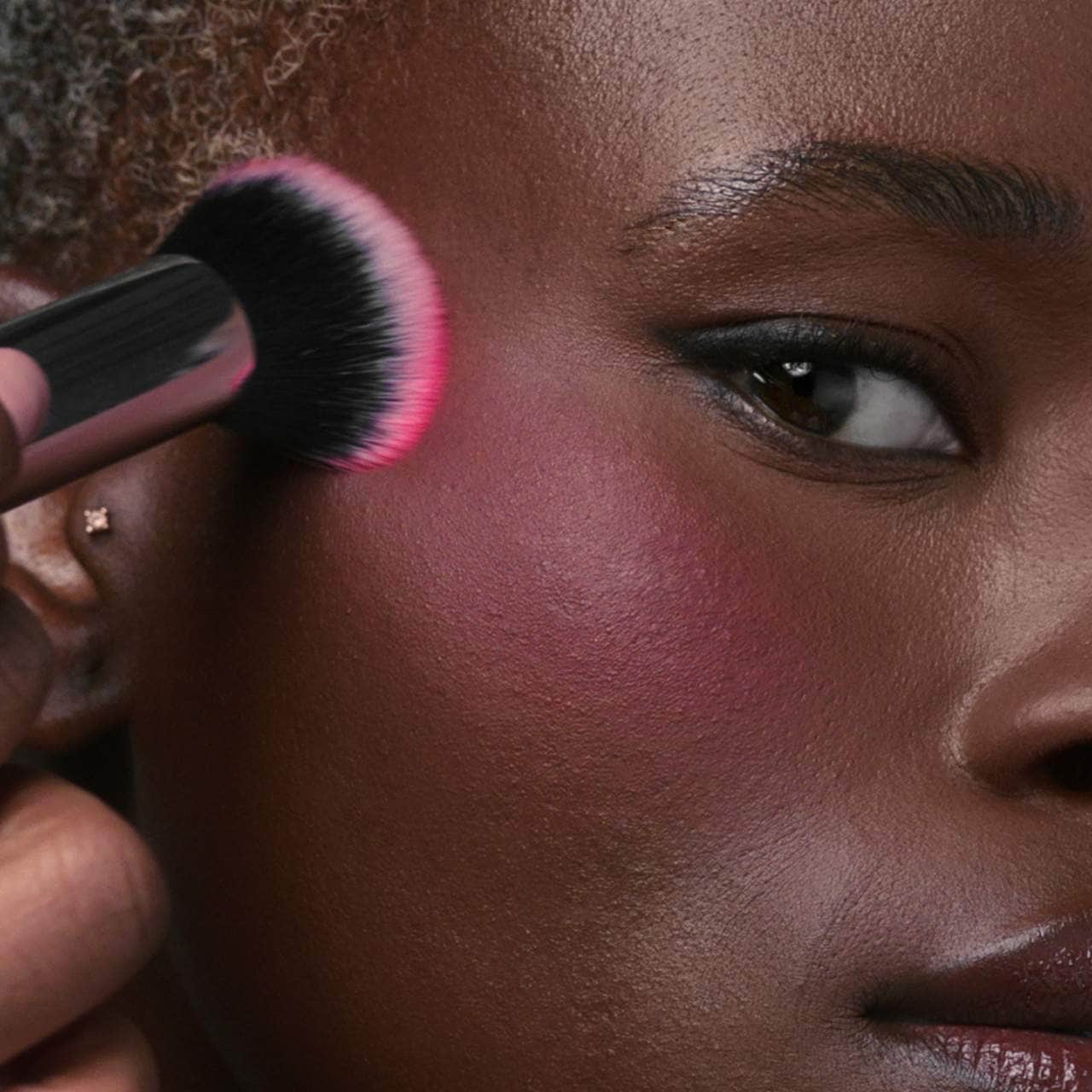Pre Venta: Haus Labs By Lady Gaga | Dual-Ended Multi-Purpose Brush