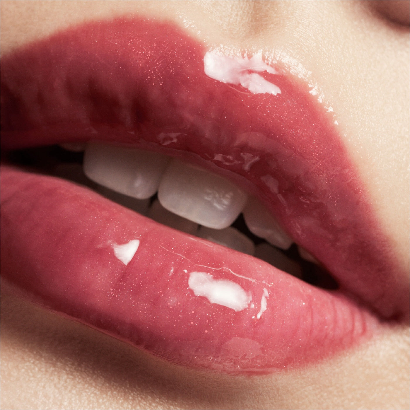 Pre Venta: Fenty Beauty by Rihanna | Gloss Bomb Universal Lip Luminizer