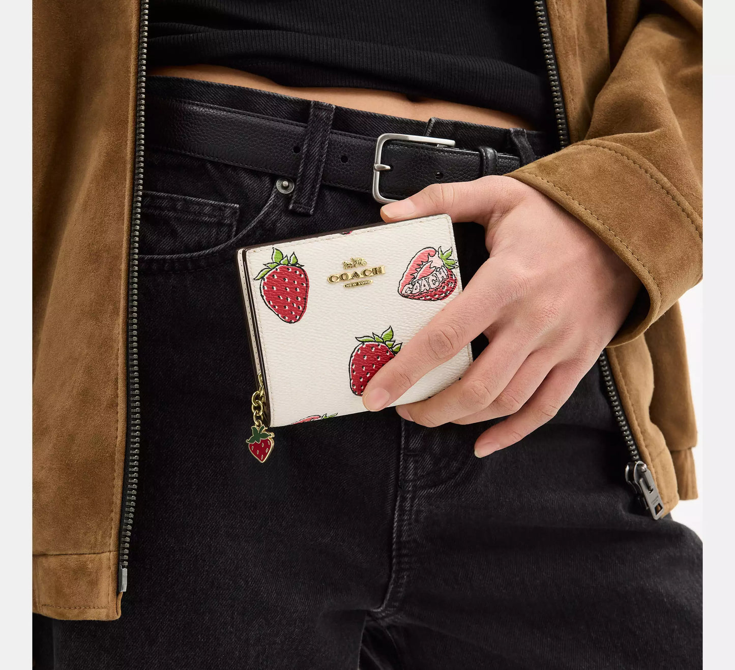 Pre Venta: Coach | Snap Wallet With Strawberry Print